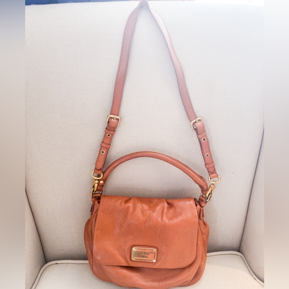 Marc Jacobs crossbody with handle